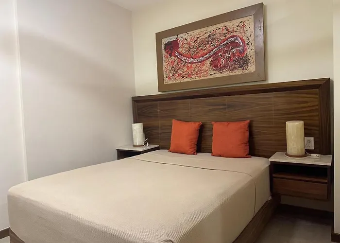 Excelente Ubicacion A Pasos De La Playa Coco Y De La Quinta Avenida * Playa del Carmen